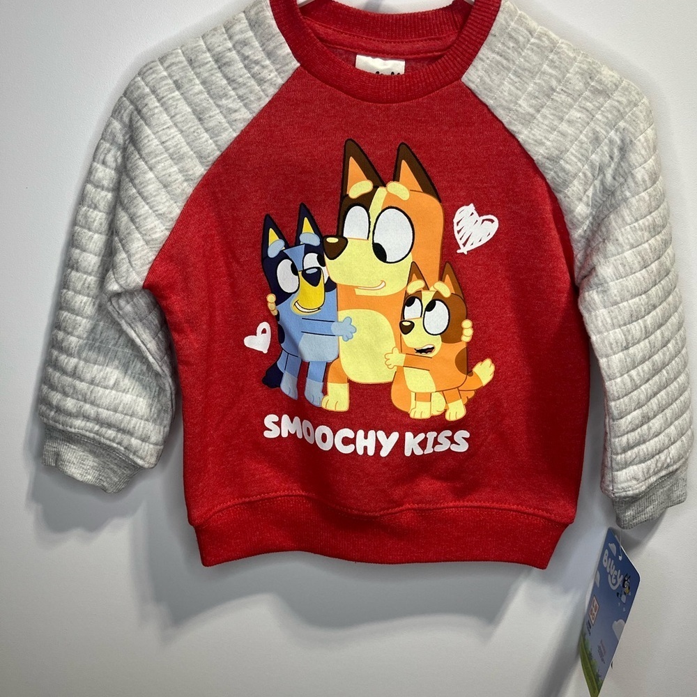 NEW Bluey Bingo and Chili Smoochy Kiss Red Kids 12 month Sweatshirt